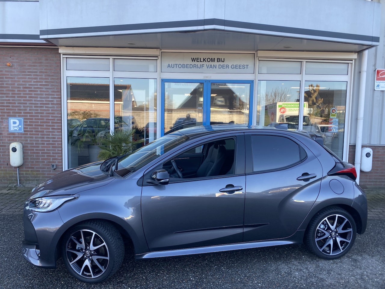 Toyota Yaris - 1.5 Hybrid Executive HUD Apple Carplay Android Auto - AutoWereld.nl