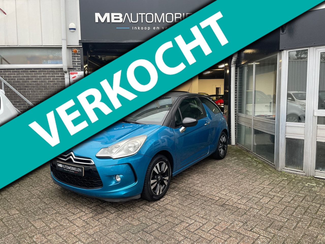 Citroën DS3 - 1.4 Chic/Blauw/LM-Velgen/APK/Airco/Nap/Leder!! - AutoWereld.nl