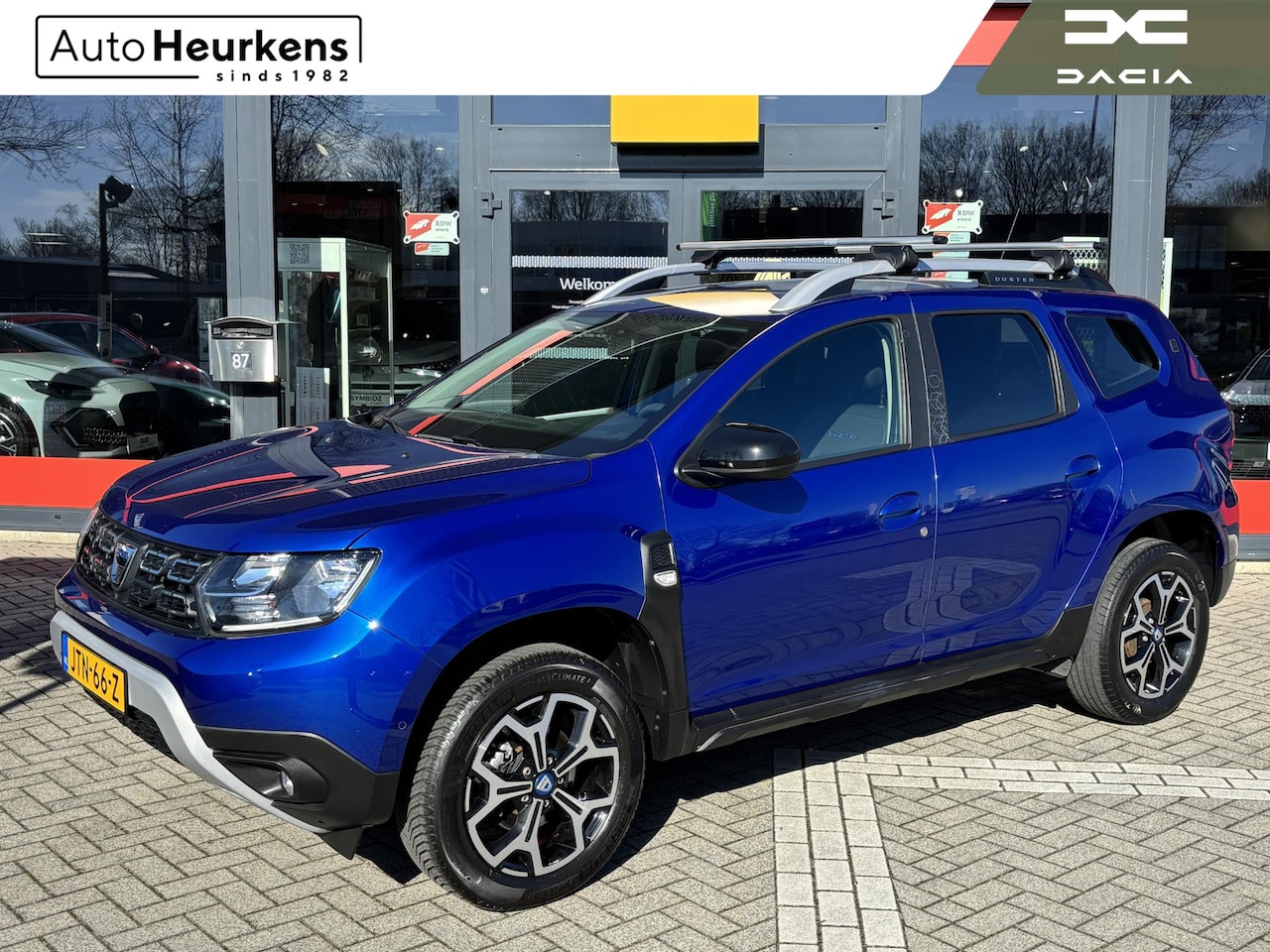 Dacia Duster - TCe 130 15th Anniversary | Verwarmbare voorstoelen | 360 Camera | - AutoWereld.nl