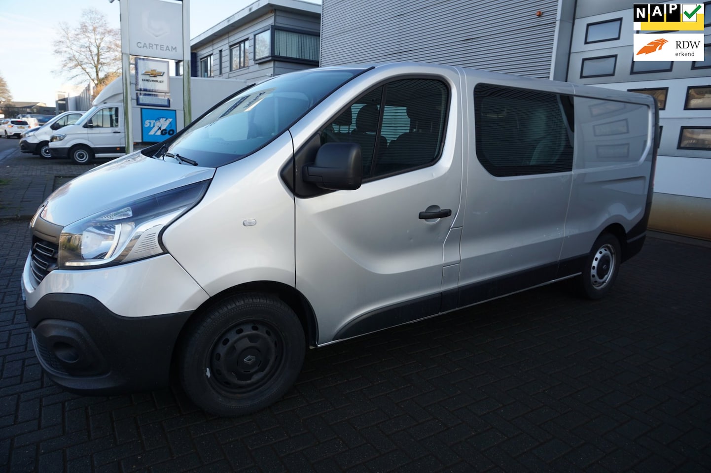 Renault Trafic - 1.6 dCi T29 L2H1 DC Comfort /AIRCO / NAVI / NAP - AutoWereld.nl