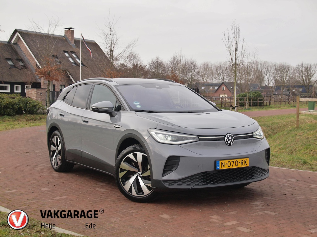 Volkswagen ID.4 - Family 77 kWh | Panoramadak | Camera | Sfeerverlichting | Apple Carplay | Cruise Control | - AutoWereld.nl