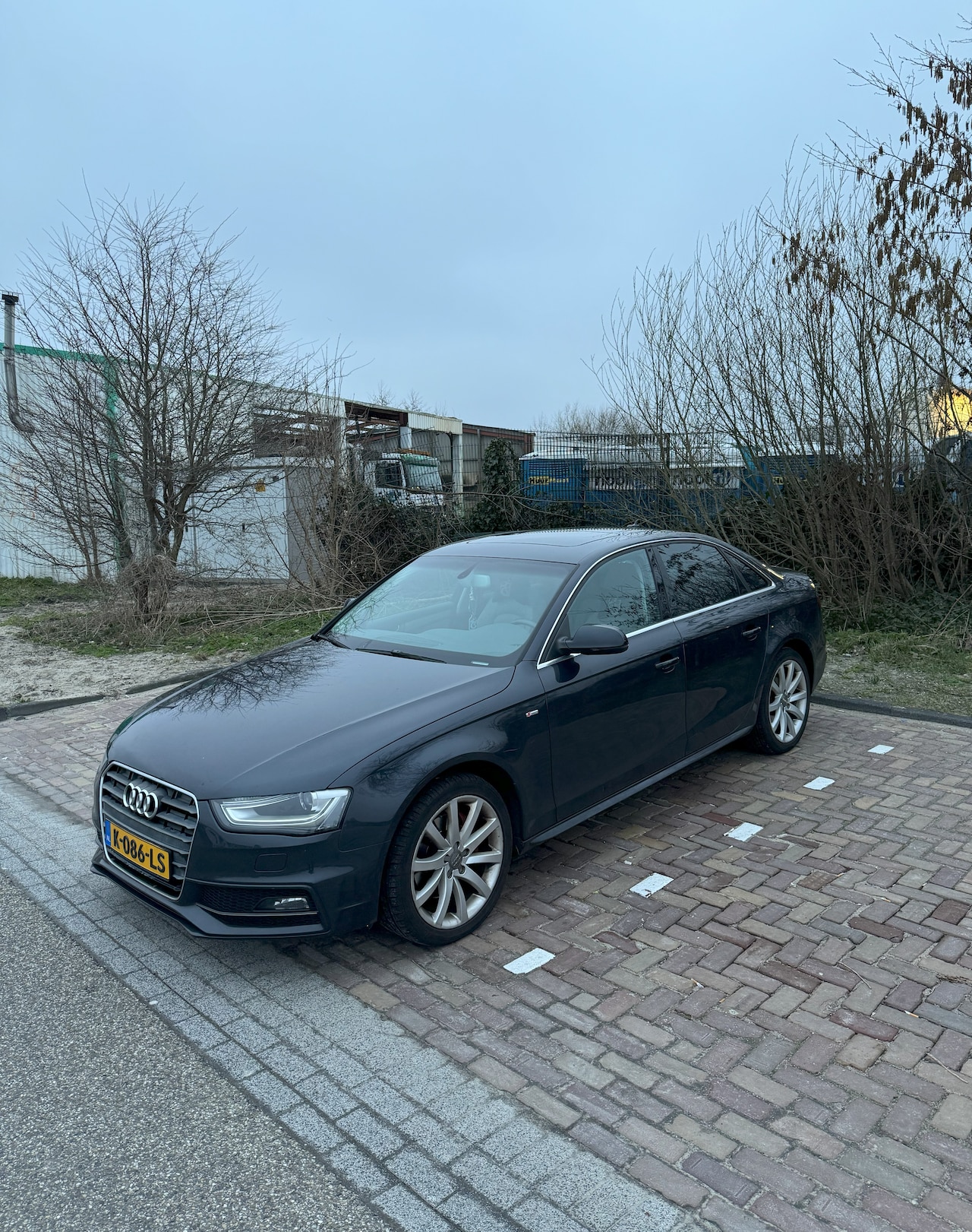 Audi A4 Limousine - 2.0 TFSI quattro Pro Line S A4 2.0 TFSI Sport Edition - AutoWereld.nl