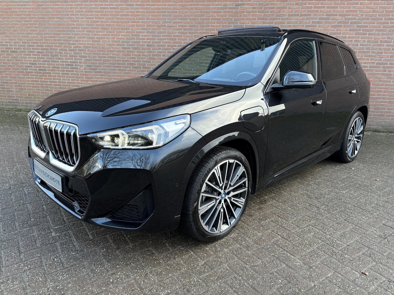 BMW X1 - xDrive25e M-Sport Panorama/ Head Up /20” - AutoWereld.nl