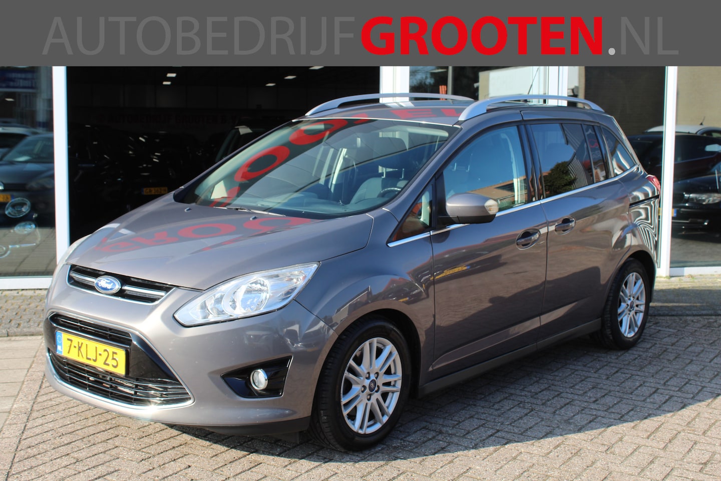 Ford Grand C-Max - 1.0 Titanium//Navi//Ecc//Trekhaak!! - AutoWereld.nl