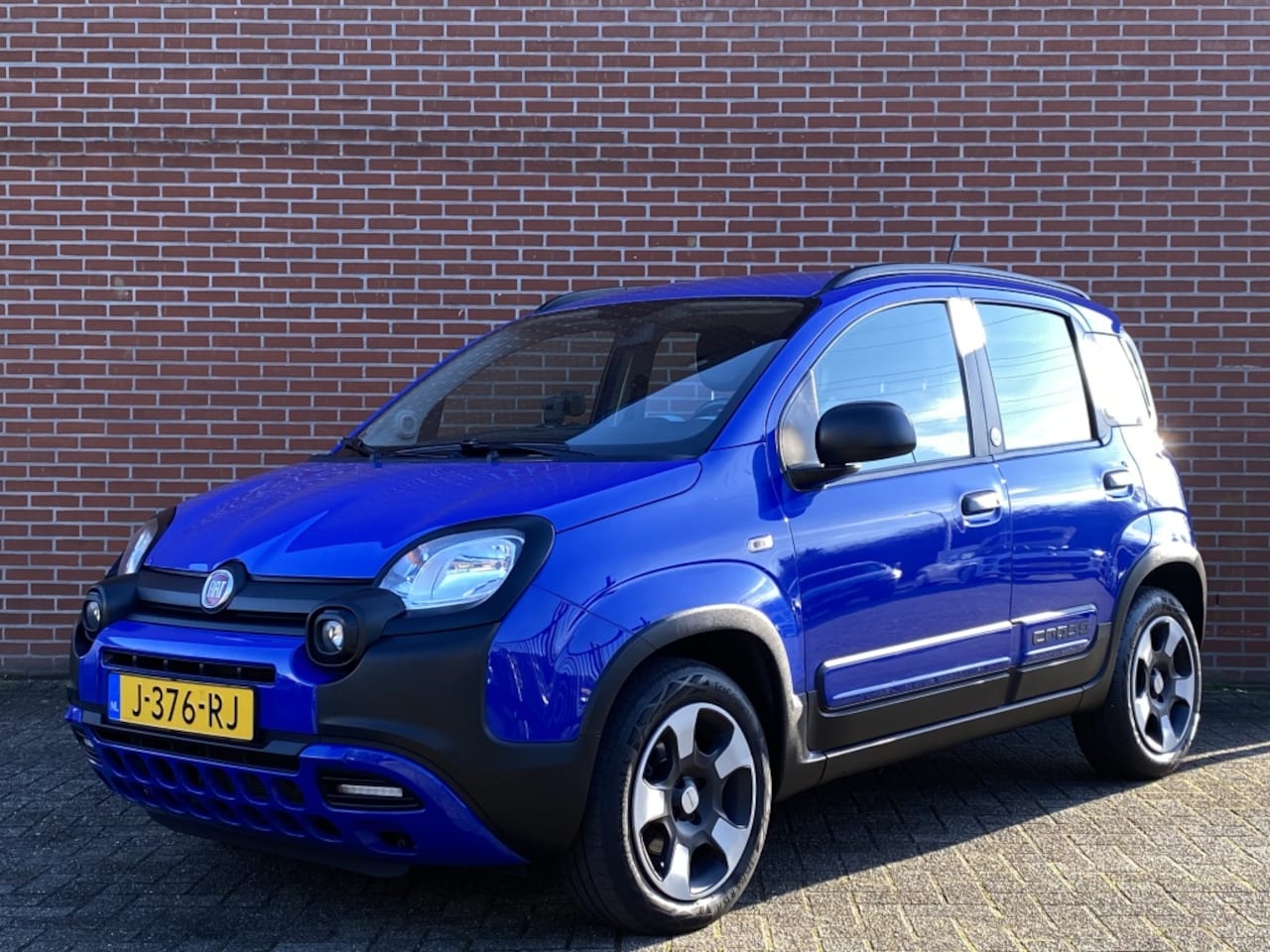 Fiat Panda - 1.0 Hybr. Launch Edition CLIMA PARKEERSENSOREN DAB - AutoWereld.nl