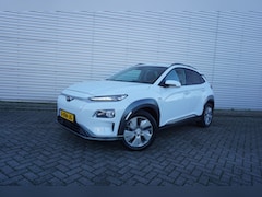 Hyundai Kona Electric - EV Premium 64 kWh AUTOMAAT - Airco / Navi / Cruise / Leder / Stoelverw. + koeling / Parkee
