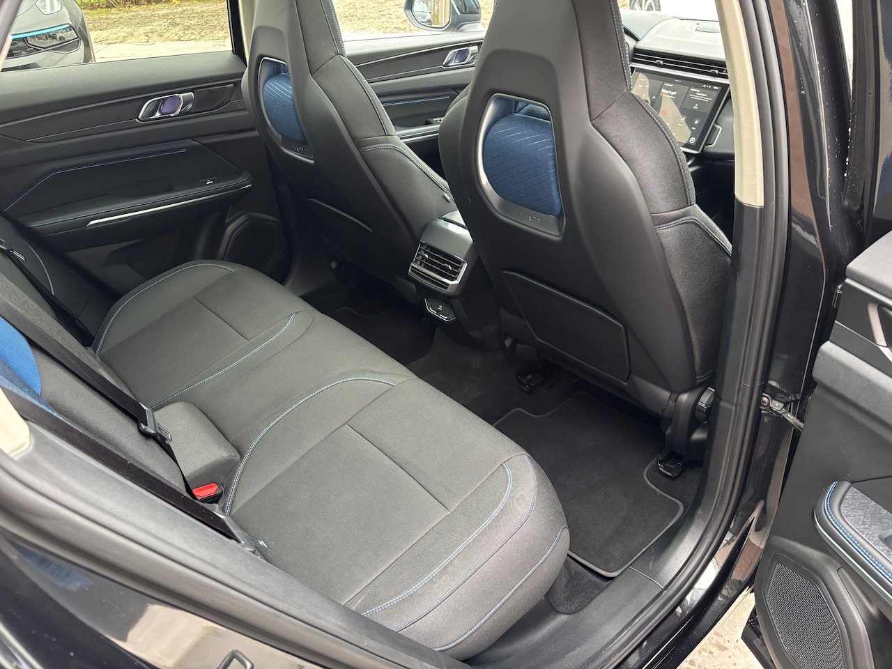 Lynk & Co 01 - 1.5 Phev 265pk | 360 camera. Adapt cruise. Pano.