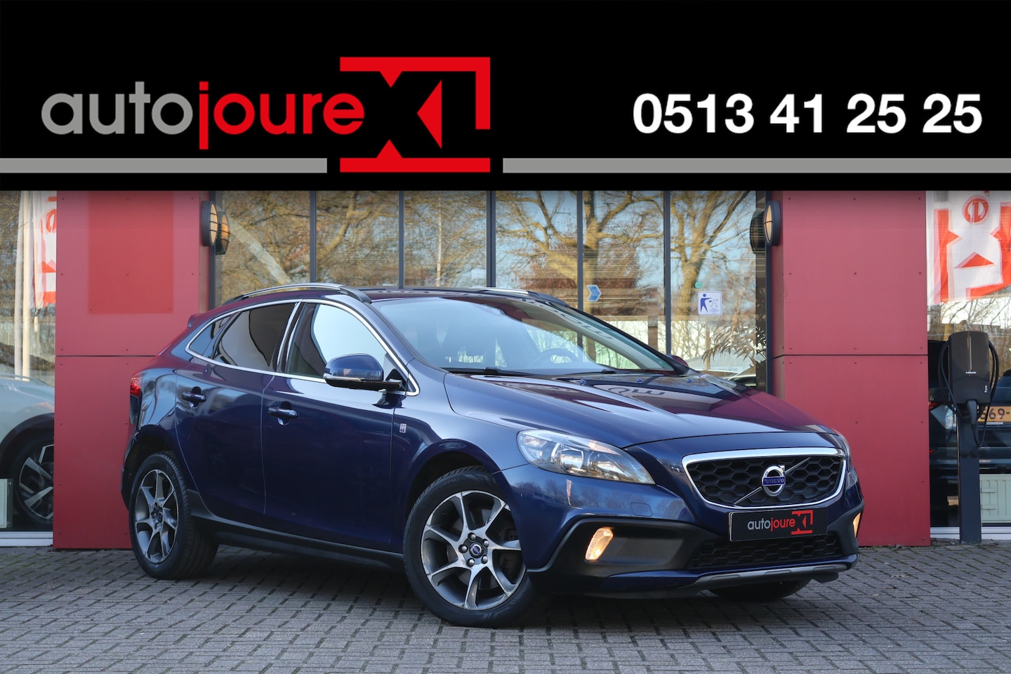 Volvo V40 Cross Country - 1.5 T3 Automaat Summum Ocean Race | Leder | Navigatie | Trekhaak | - AutoWereld.nl