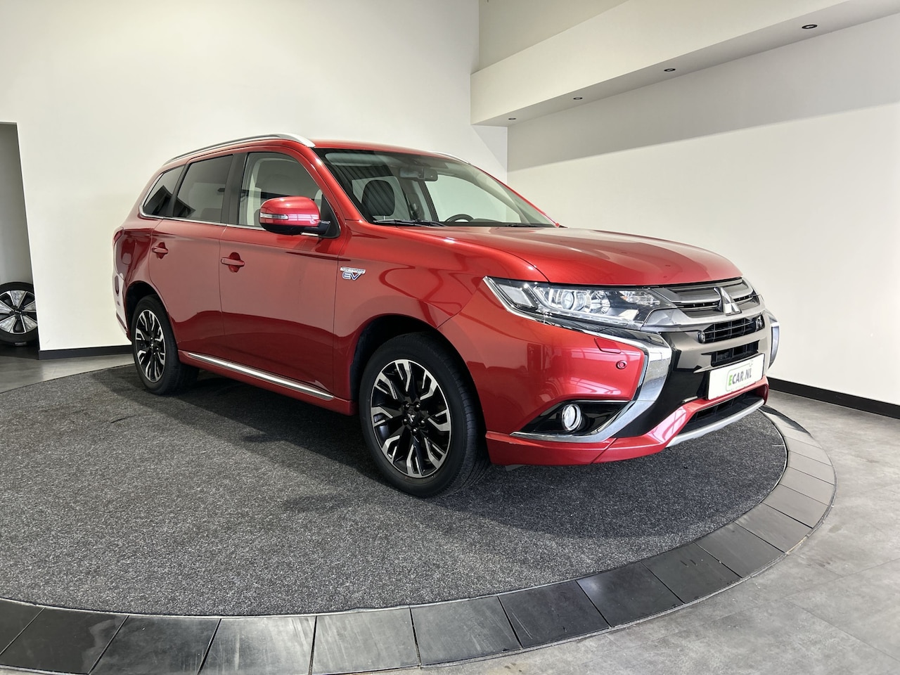 Mitsubishi Outlander - 2.0 PHEV Executive Edition 2.0 PHEV Executive Edition - AutoWereld.nl