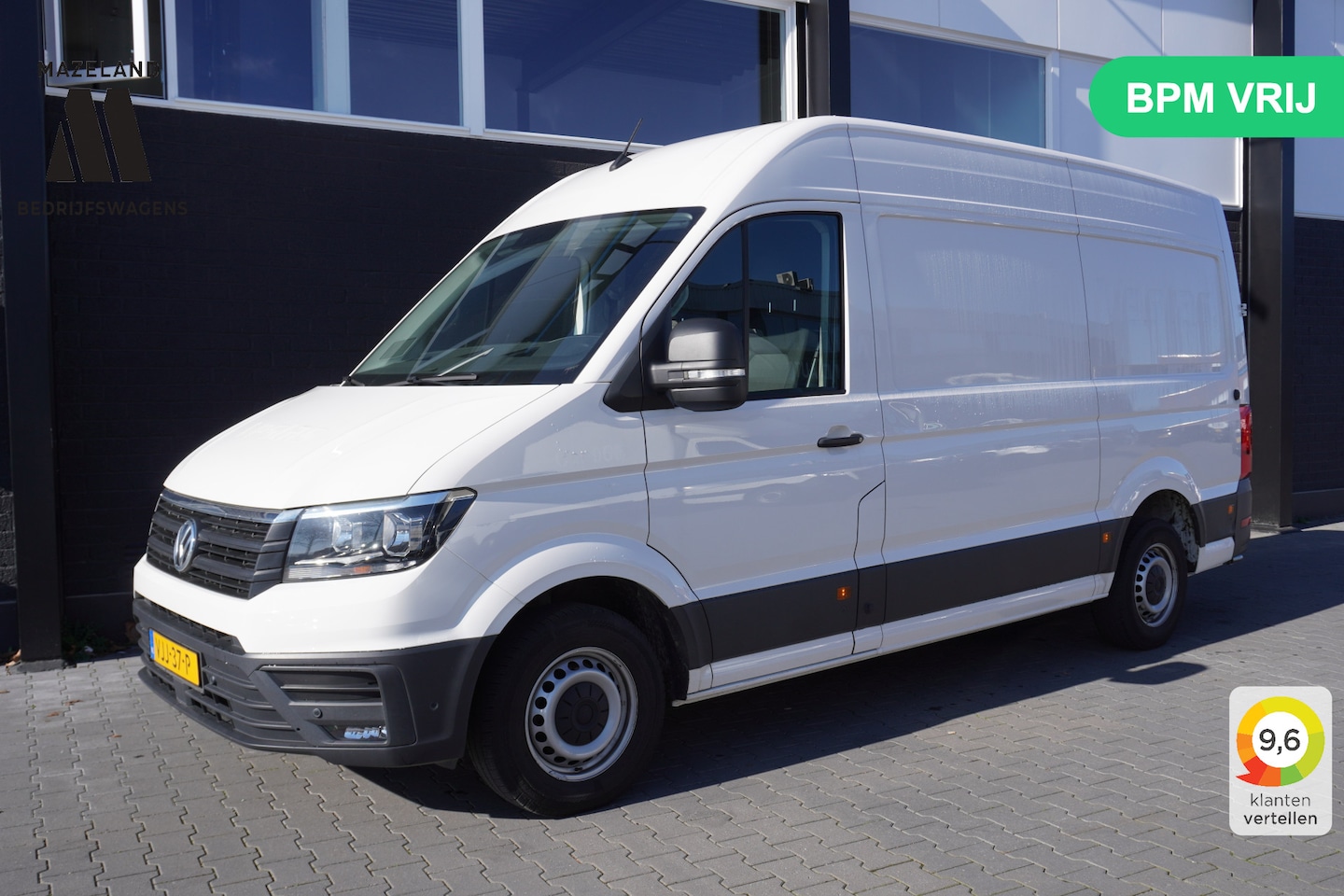 Volkswagen Crafter - 2.0 TDI 140PK L3H3 EURO 6 - Airco - Navi - Cruise - € 17.900,-  Excl. - AutoWereld.nl