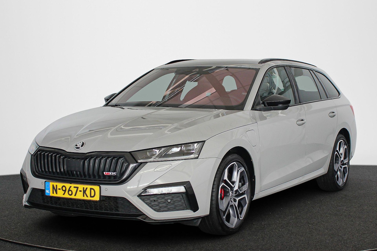 Skoda Octavia Combi - 1.4 TSI RS iV PHEV Business 245PK Stoelverwarming Camera Navigatie - AutoWereld.nl