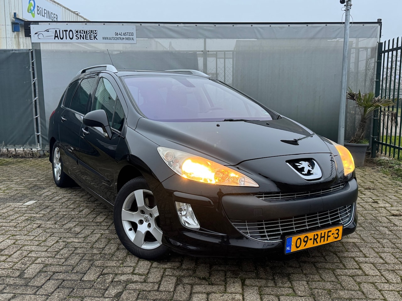 Peugeot 308 SW - 1.6 - NWE APK - Clima - Cruise - PDC - AutoWereld.nl