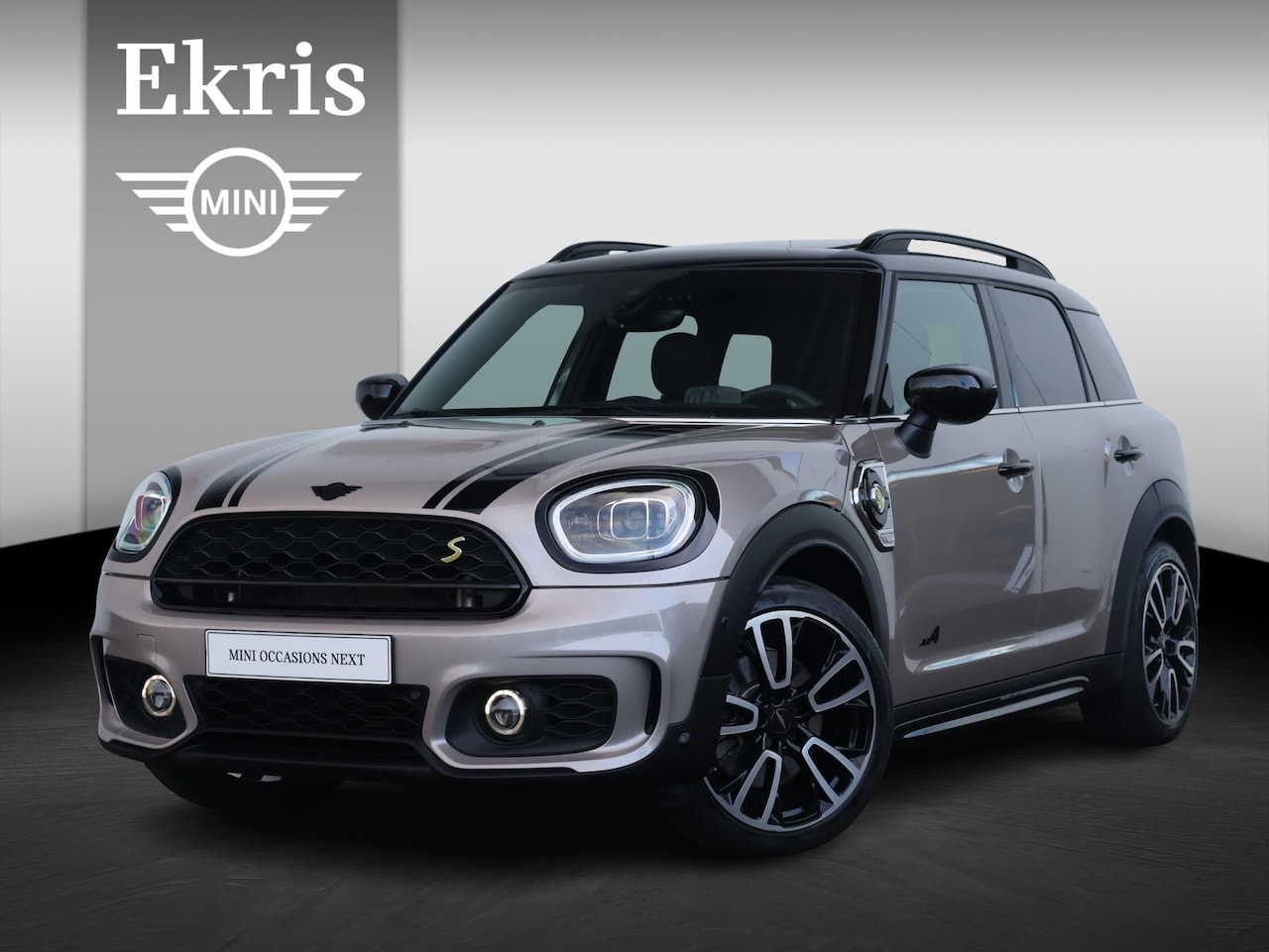MINI Countryman - Mini 1.5 Cooper S E ALL4 John Cooper Works | Head Up | Panoramadak | Elektr. Stoelen | Sto - AutoWereld.nl