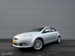 Fiat Bravo - 1.4 T-Jet Sport | 150PK | 6 Bak | Trekhaak | Clima | Cruise | Camera | NAP | Xenon