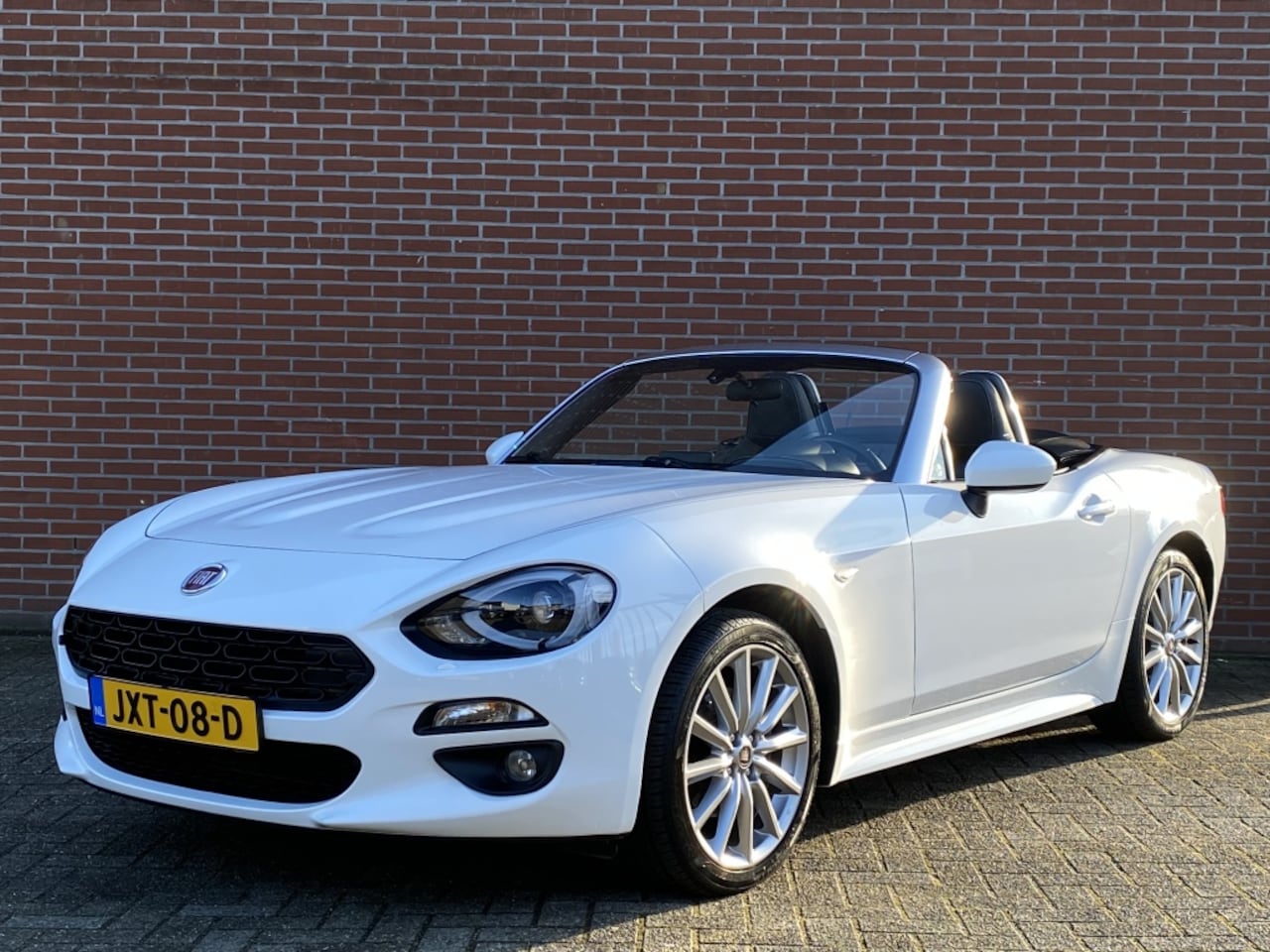 Fiat 124 Spider - 1.4 M-AIR T LUSSO NAV CAMERA CRUISE LEER STOELVW DAB XENON LMV B - AutoWereld.nl