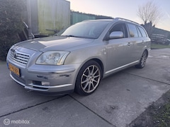 Toyota Avensis Wagon - 2.0 VVTi Executive