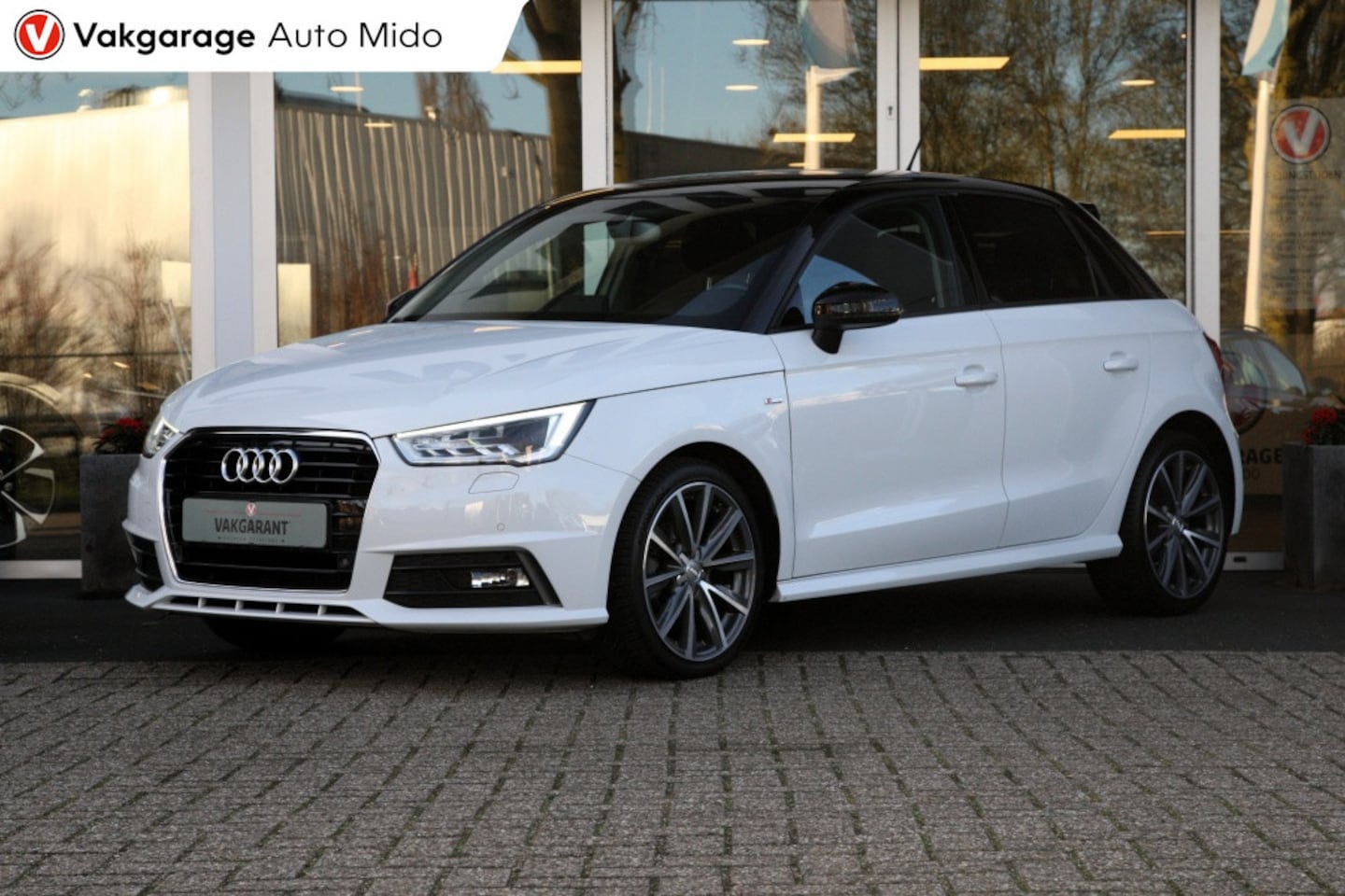 Audi A1 Sportback - 1.0 TFSI DSG Automaat S-Line | Navi | Xenon | Clima - AutoWereld.nl