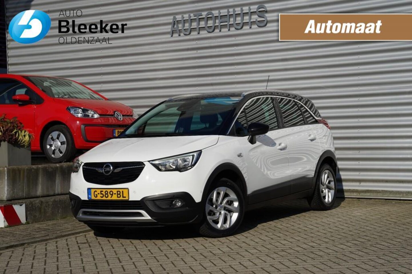 Opel Crossland X - 1.2T Innovation Aut. Cruise Ecc Navi Trekhaak Camera NL-auto! - AutoWereld.nl