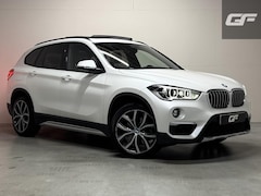 BMW X1 - sDrive20i Sport Pano Leer H/K HUD Sfeerverl NAP