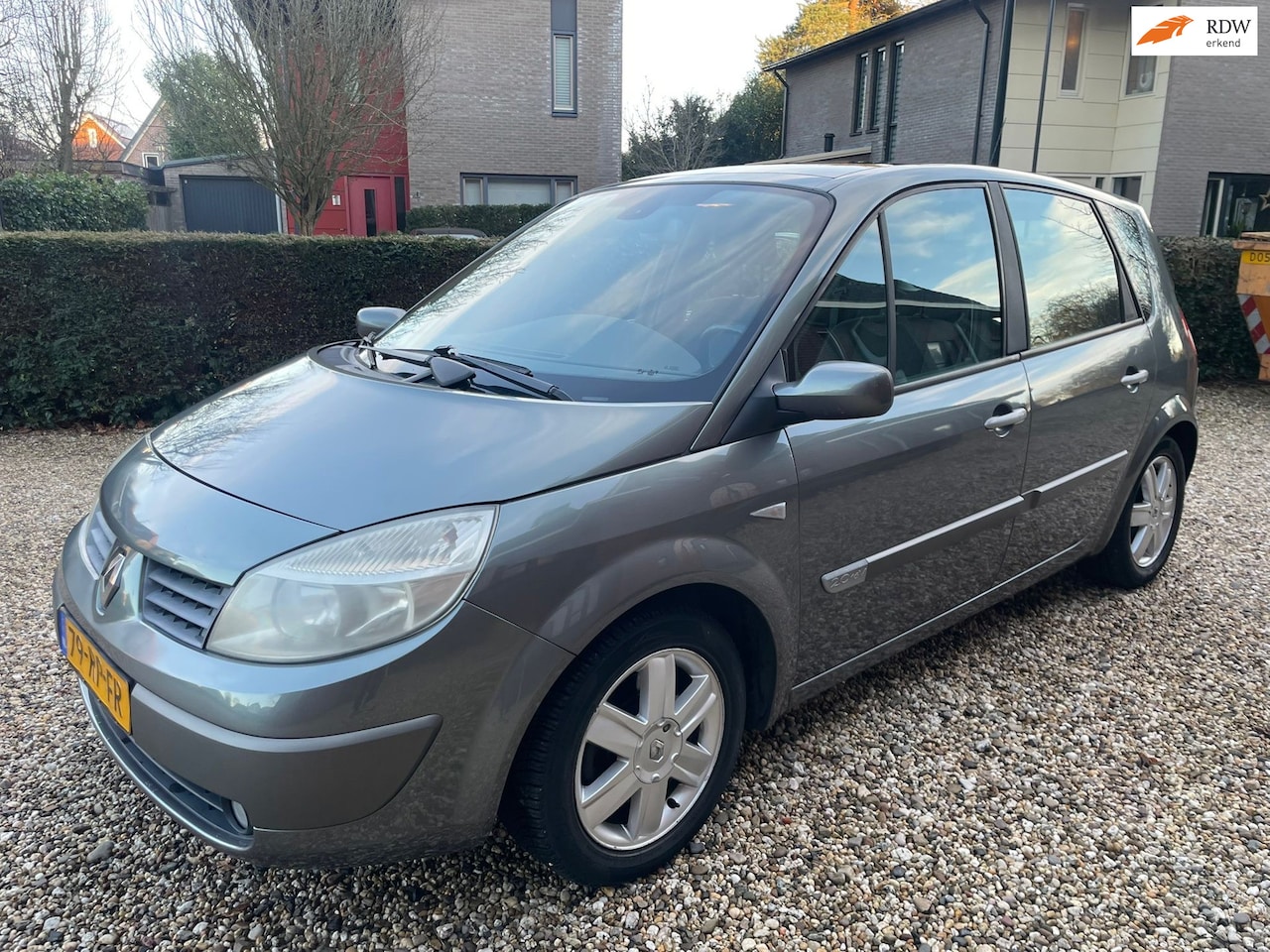 Renault Scénic - 2.0-16V Privilège Luxe 2.0-16V Privilège Luxe pano - AutoWereld.nl