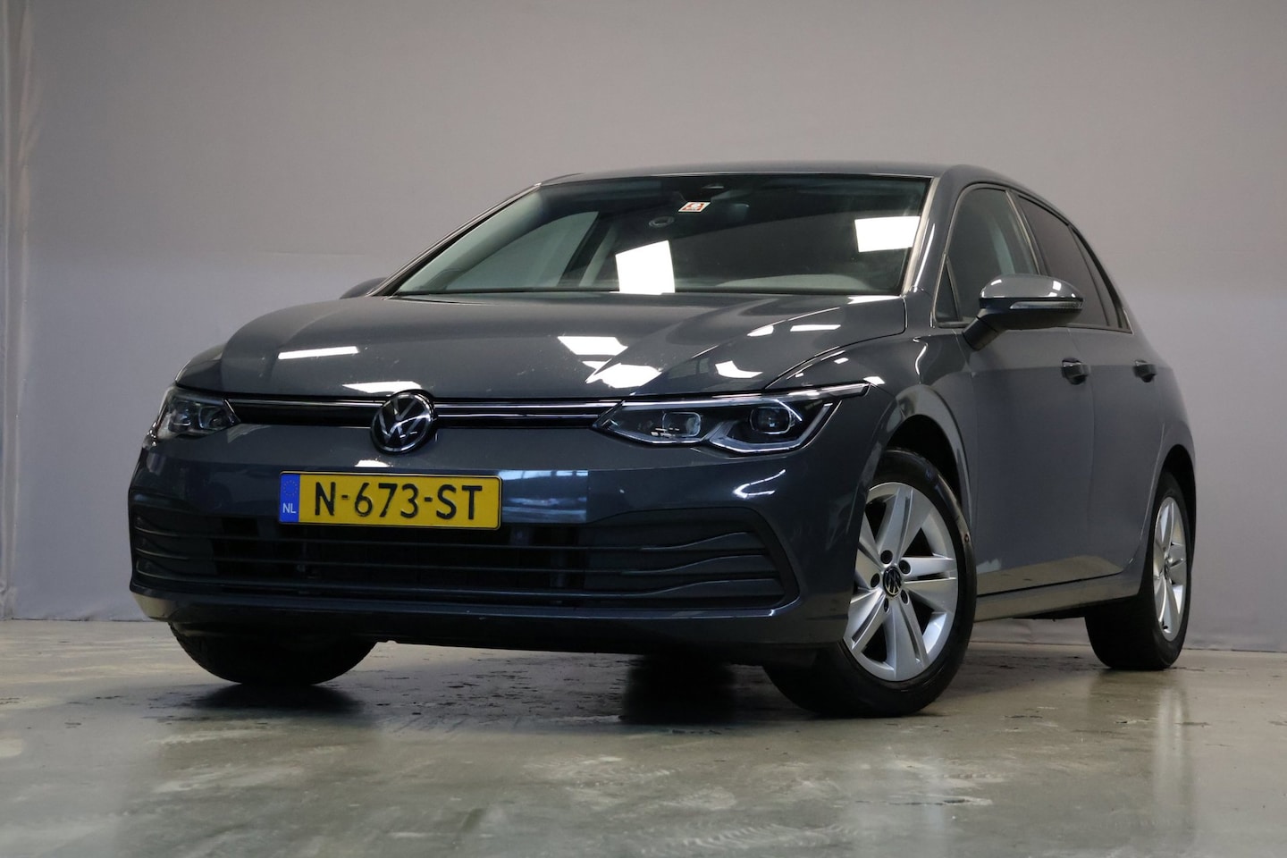 Volkswagen Golf - 1.0 eTSI Life Business|DSG|Sfeerverlichting| - AutoWereld.nl