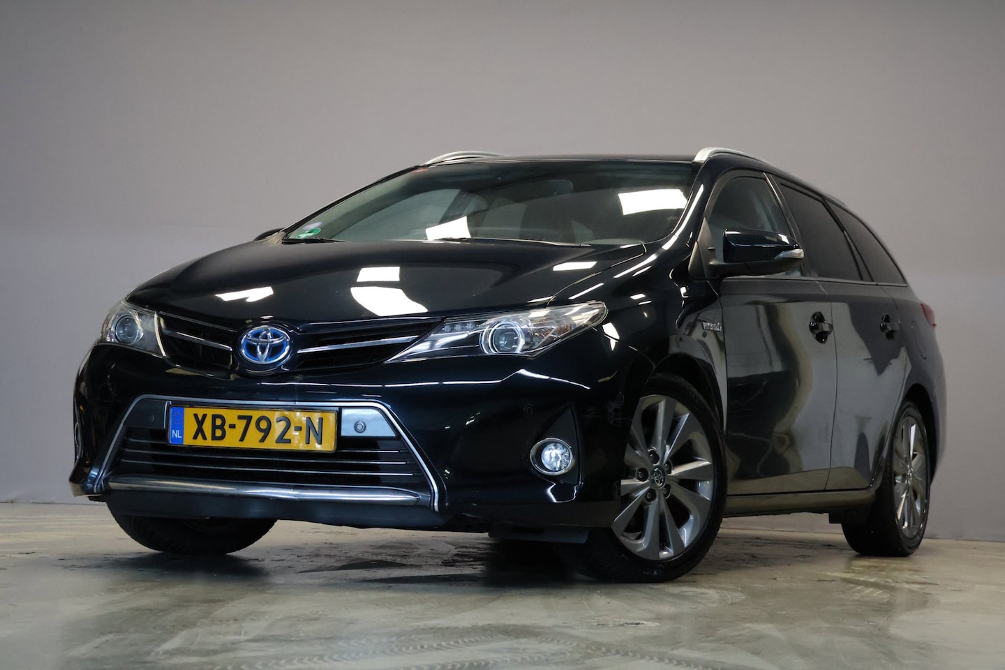 Toyota Auris Touring Sports - 1.8 Hybrid Dynamic |Camera|Stoelverwarming|PDC - AutoWereld.nl