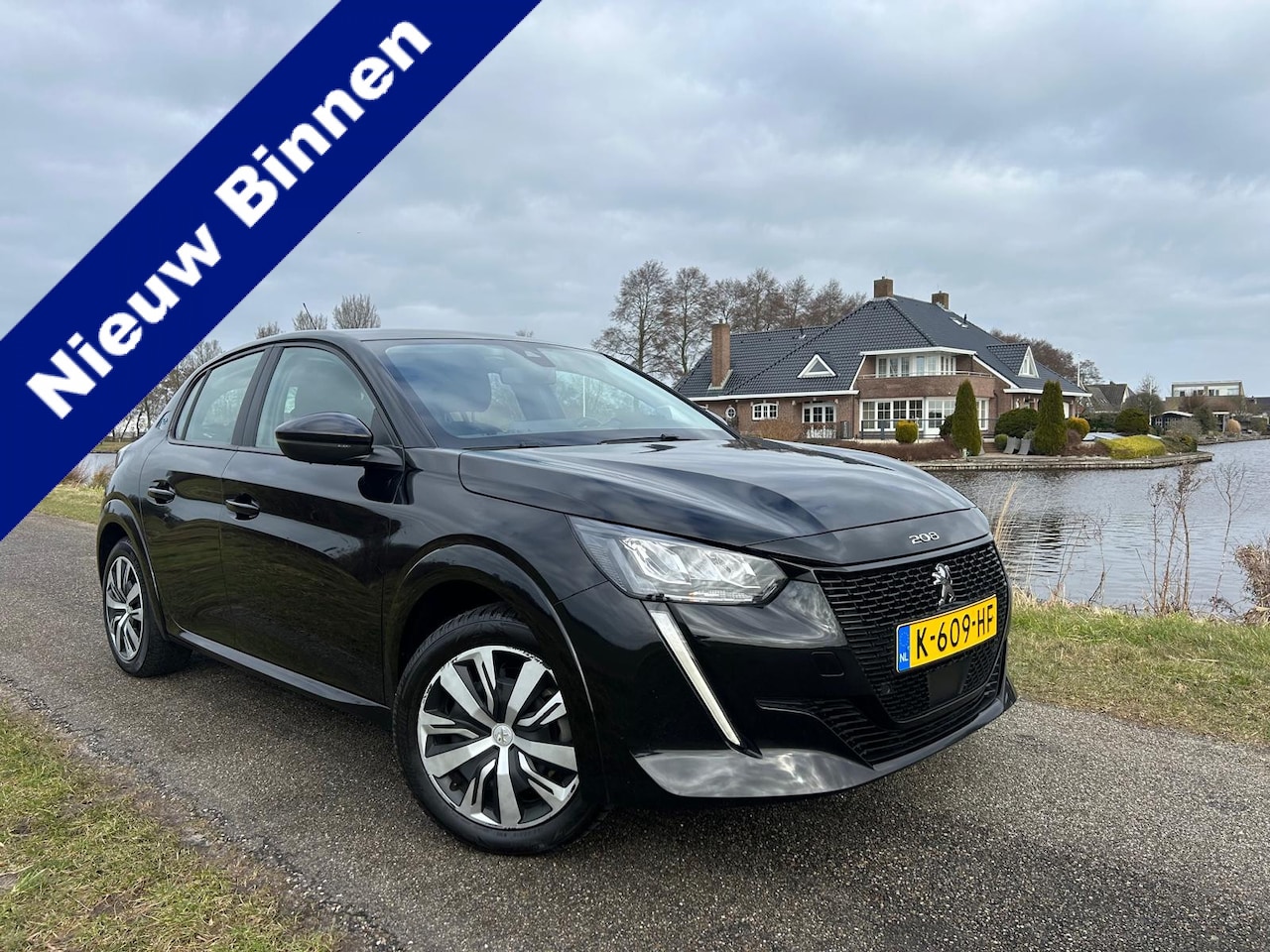 Peugeot e-208 - EV Active 50 kWh Automaat / Clima Nieuwstaat! - AutoWereld.nl