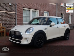 MINI One - 1.2 Business| 5-deurs | Panoramadak | Airconditioning | Navigatie | Multifunctioneel stuur