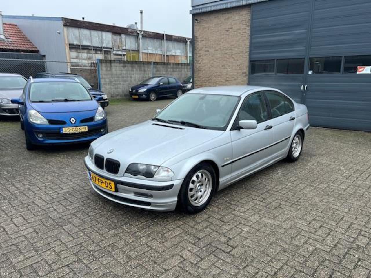 BMW 3-serie - 318i Executive Handel /Export - AutoWereld.nl