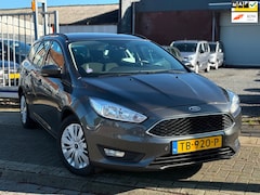 Ford Focus Wagon - 1.0 Lease Edition | Nieuwe D-Riem | Navigatie | Automatisch inparkeren |