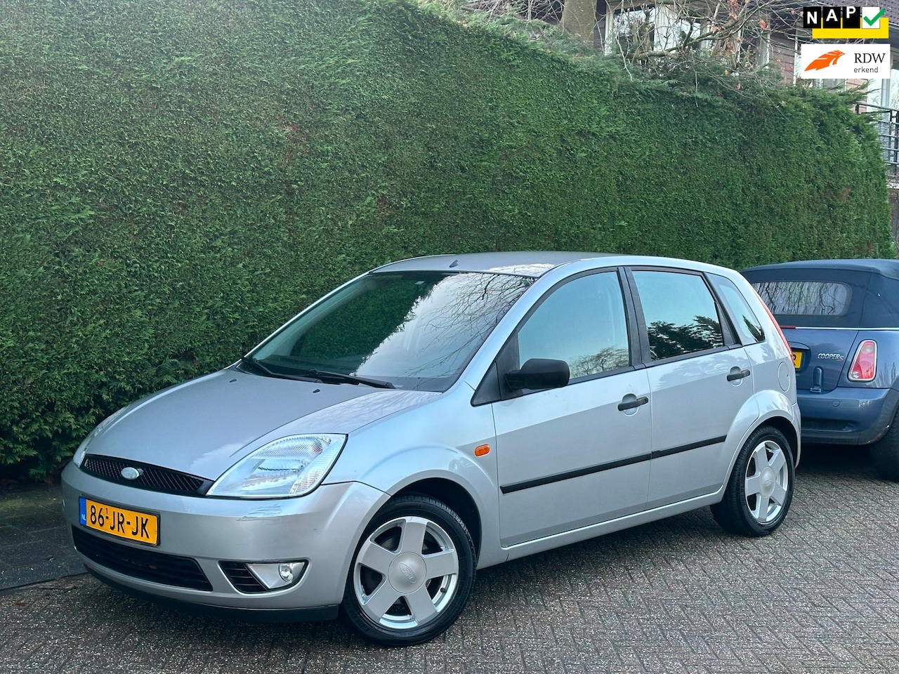 Ford Fiesta - 1.4-16V First Edition RIJDGOED/AIRCO/APK 3-2027 - AutoWereld.nl