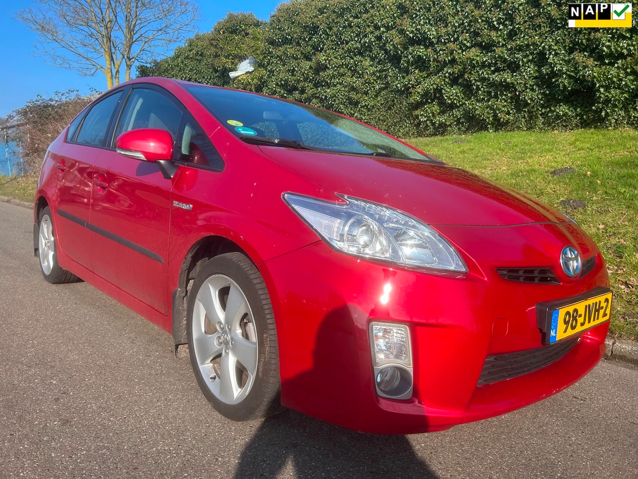 Toyota Prius - 1.8 Aspiration - Clima - Cruise - PDC - Trekhaak - 184.000 KM NAP - AutoWereld.nl