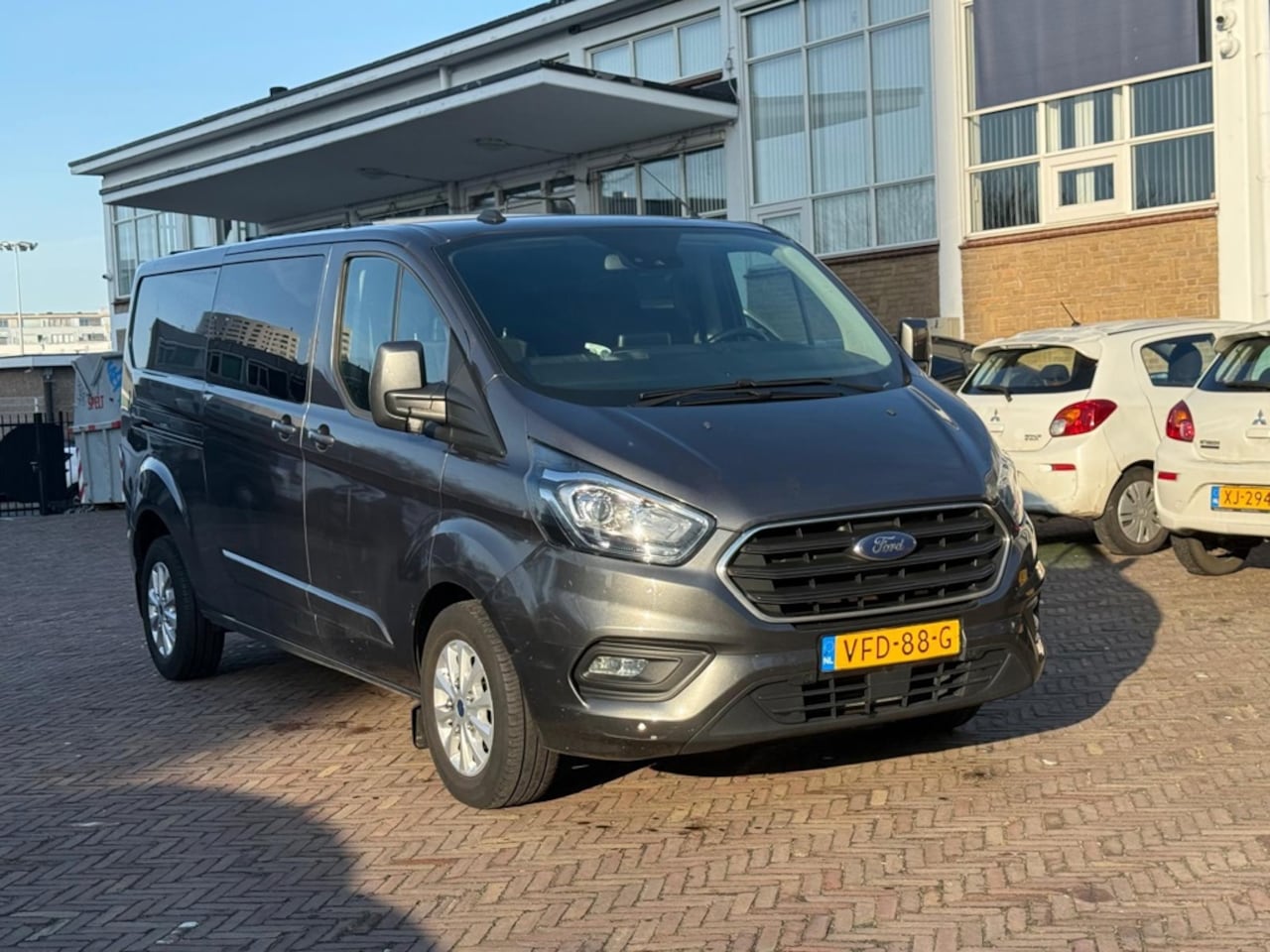 Ford Transit Custom - 2.0 TDCI Limited DC|DMS|LaneAss|ACC - AutoWereld.nl