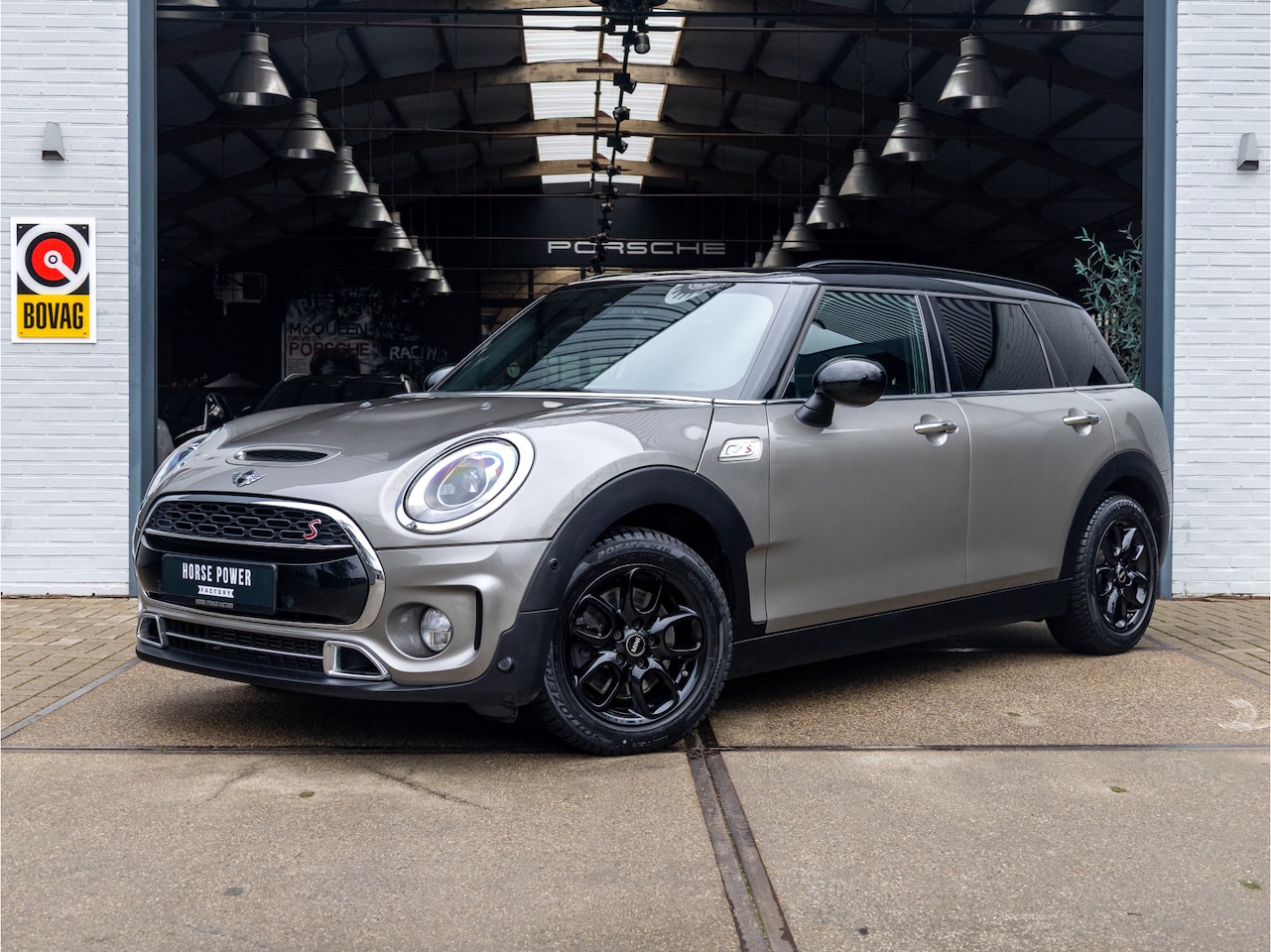 MINI Clubman - 2.0 Cooper S Chili Serious Business JCW *Pano | ACC | Keyless | Navi | Clima | Leder | Sto - AutoWereld.nl