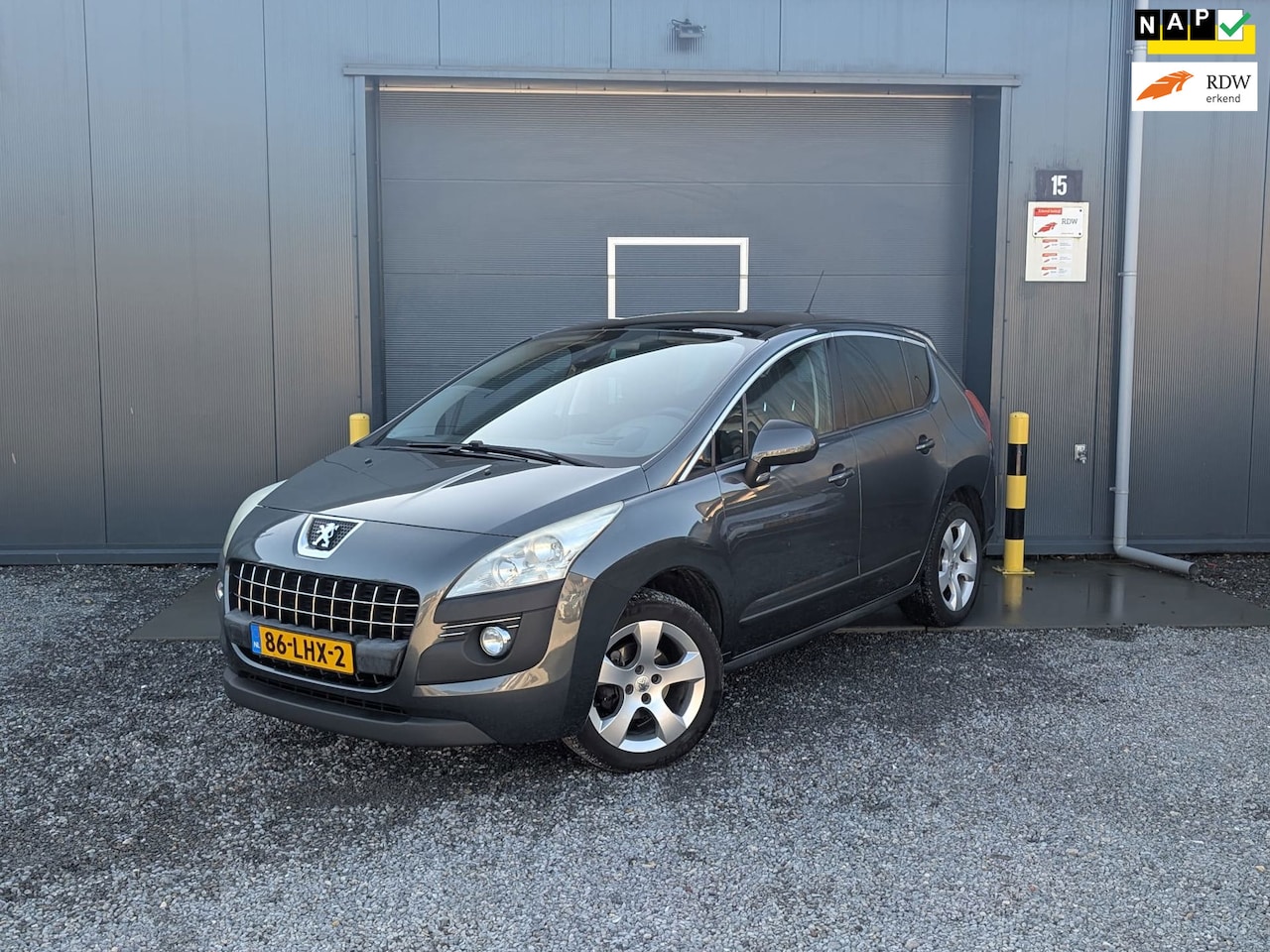 Peugeot 3008 - 1.6 VTi Première 1.6 VTi Première, NAP, AIRCO, VASTE PANO - AutoWereld.nl