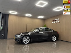 BMW 3-serie - 318i Corporate Lease Executive * Automaat / Navigatie / Camera / NL Auto