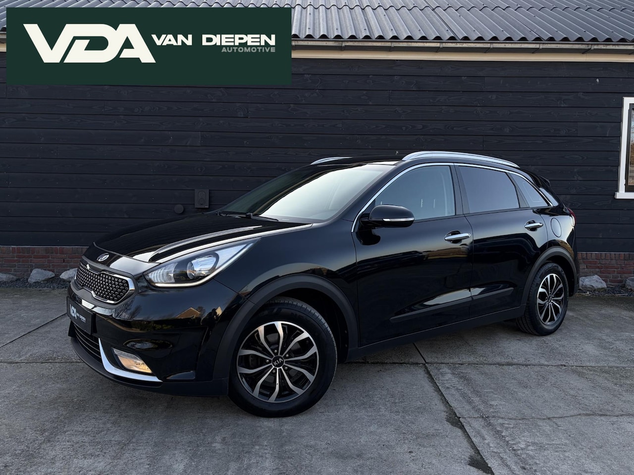 Kia Niro - 1.6 GDi Hybrid DynamicLine l NAP l Camera l Trekhaak l Apple Carplay - AutoWereld.nl