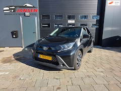 Toyota Aygo X - 1.0 VVT-i MT Play | Carplay | Airco| Achteruitrijcamera | ACC