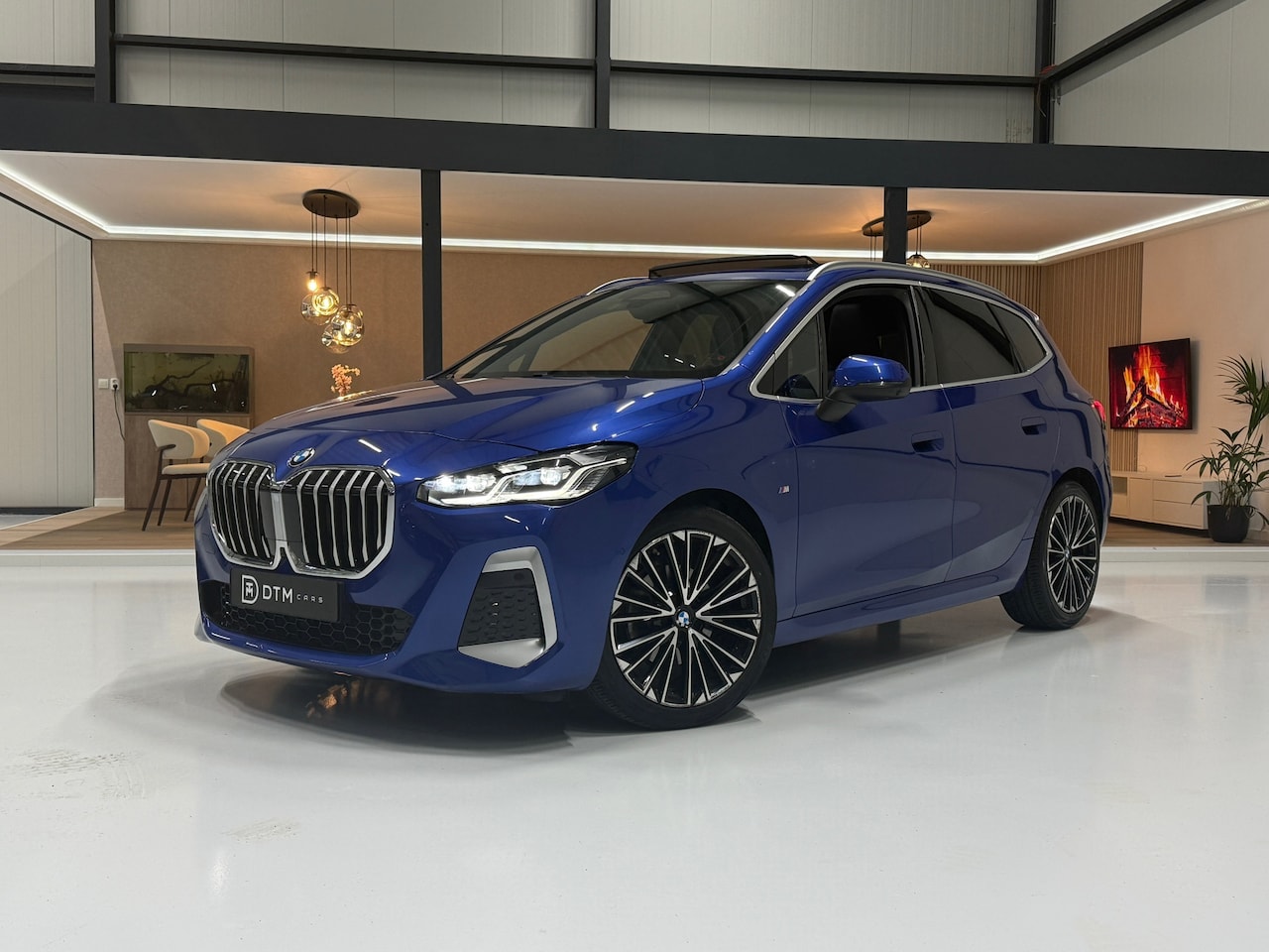 BMW 2-serie Active Tourer - Trekhaak | Head-Up | Panorama | 360° | Leder | Stoelverw. - AutoWereld.nl