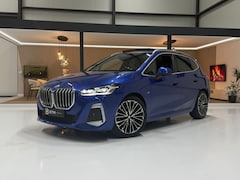 BMW 2-serie Active Tourer - Trekhaak | Head-Up | Panorama | 360° | Leder | Stoelverw