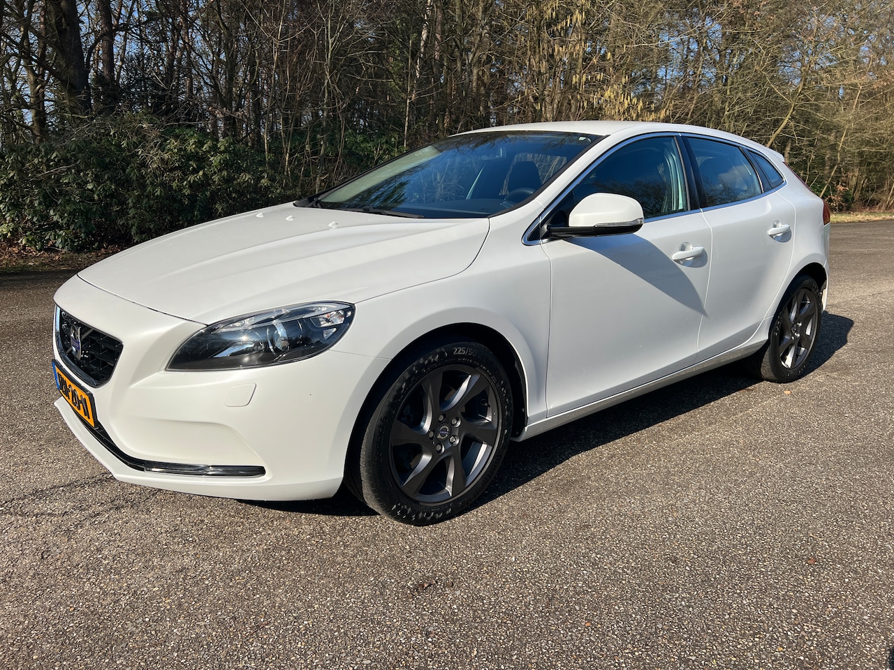 Volvo V40 - 1.6 T3 Summum V40 T3 / 2014 / 103dkm / Navi / PDC / Cruise / 17" TOP - AutoWereld.nl