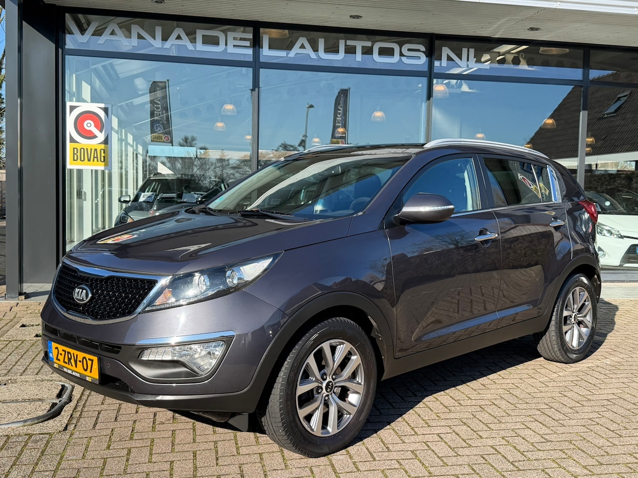 Kia Sportage - 1.6 GDI BusinessPlusLine Panorama Clima Cruise Park.Sens Trekhaak NL-Auto NAP! - AutoWereld.nl
