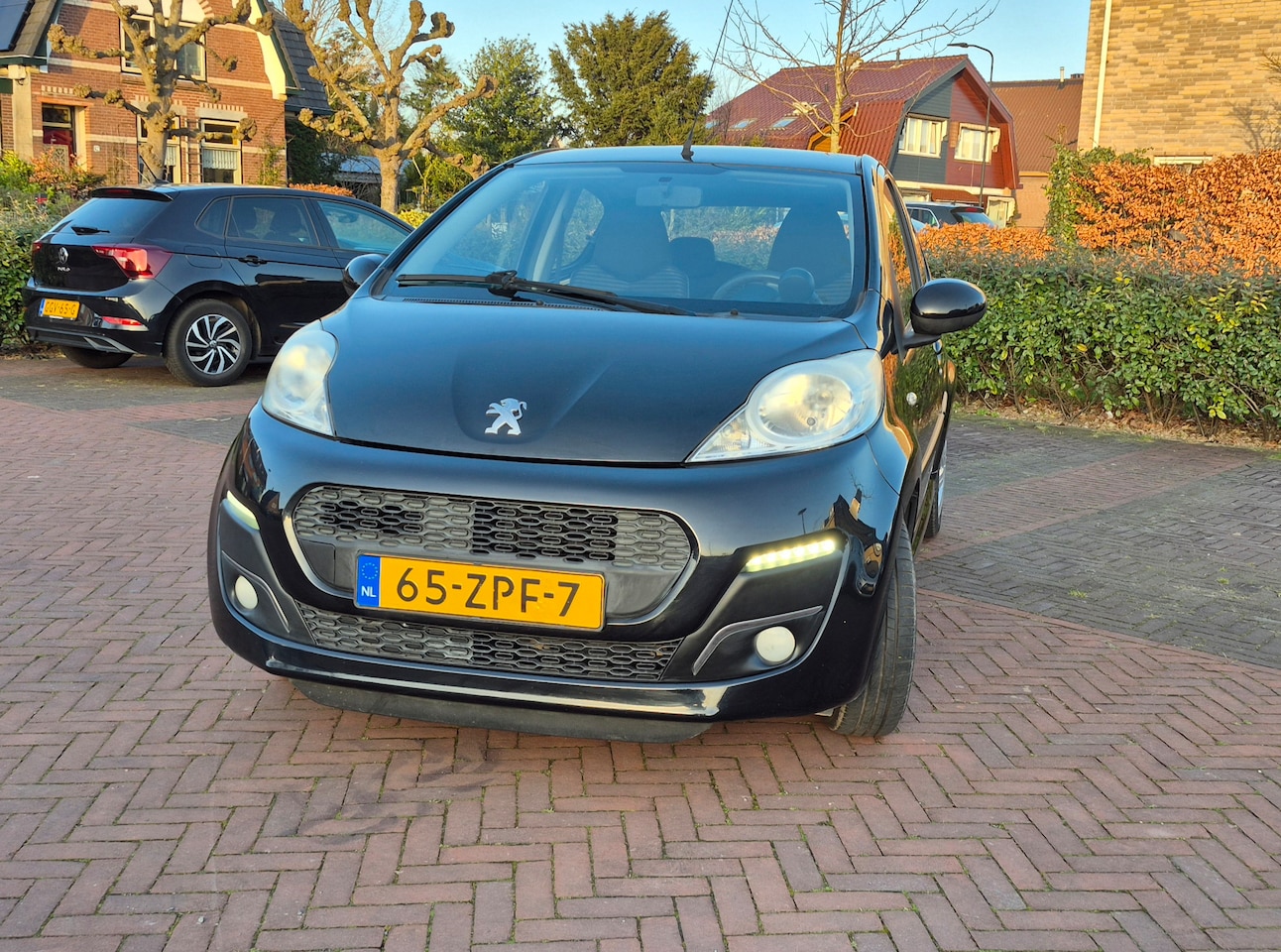 Peugeot 107 - 1.0 Active - AutoWereld.nl