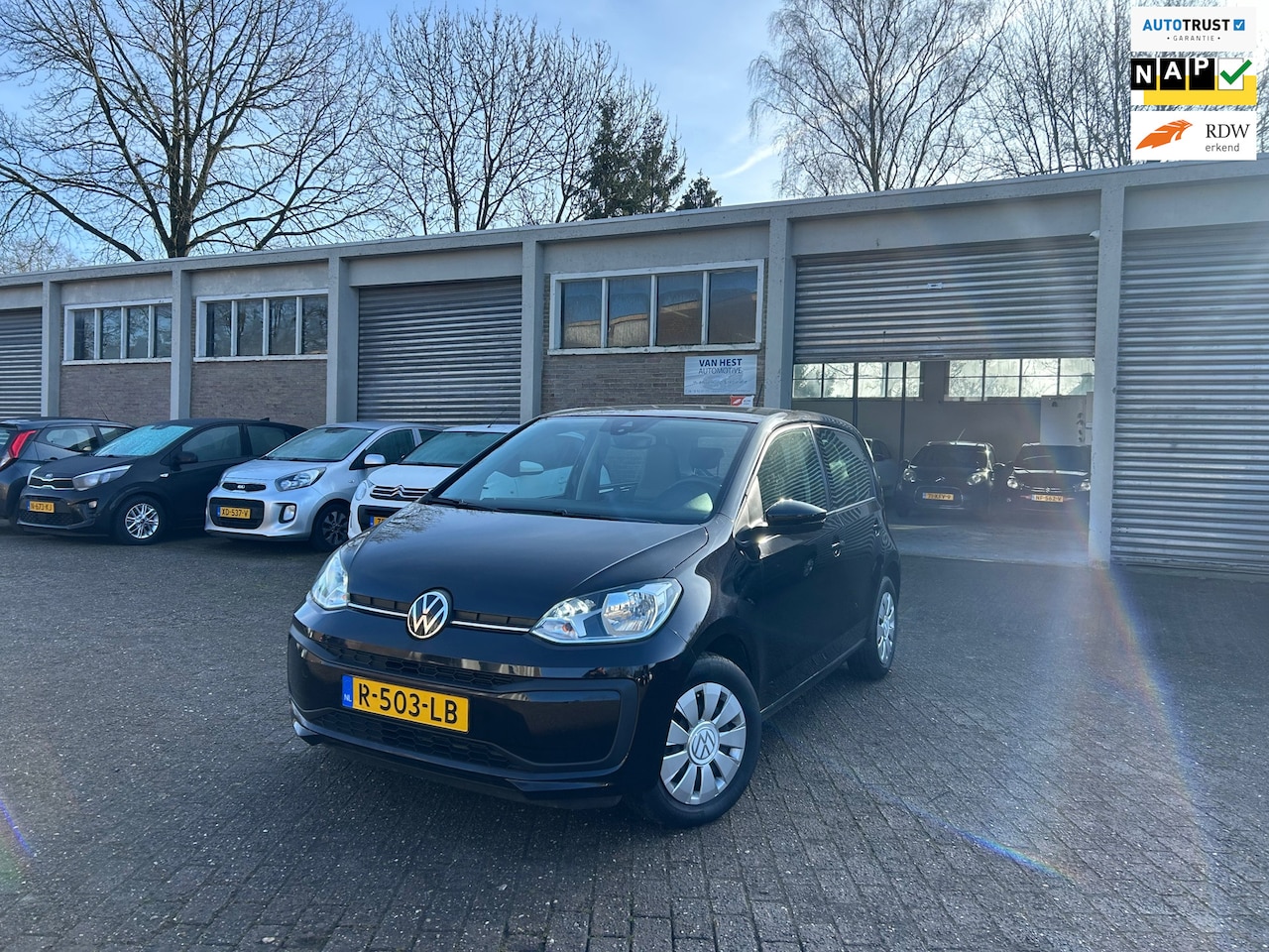 Volkswagen Up! - 1.0 Airco/ Bluetooth/ Lane assist/ 1e Eigenaar! NAP! - AutoWereld.nl