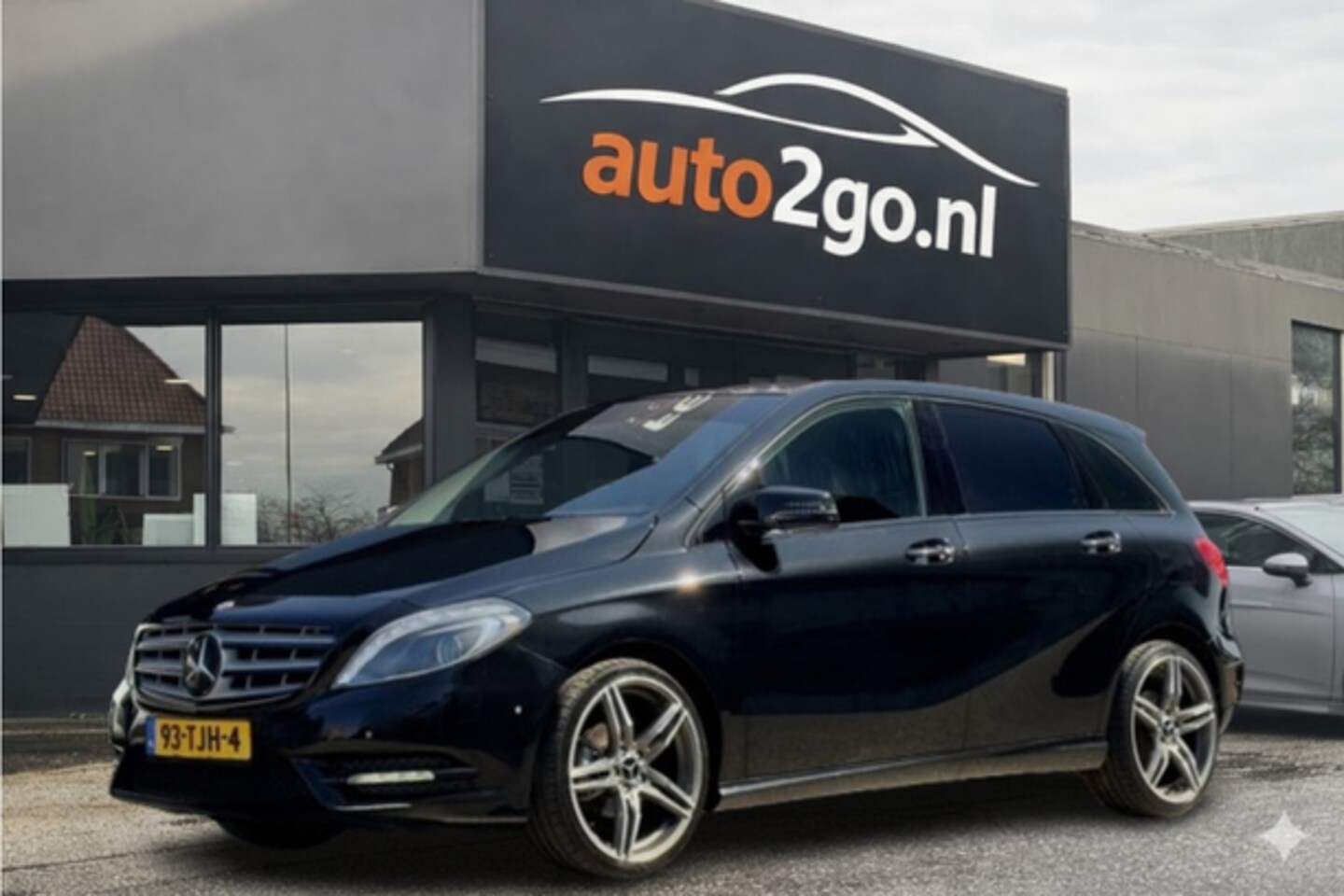 Mercedes-Benz B-klasse - 180 AUT7 AMBITION. NAVI AIRCO LED 19 INCH-AMG VELGEN PDC - AutoWereld.nl