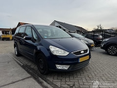 Ford Galaxy - 2.0-16V Trend