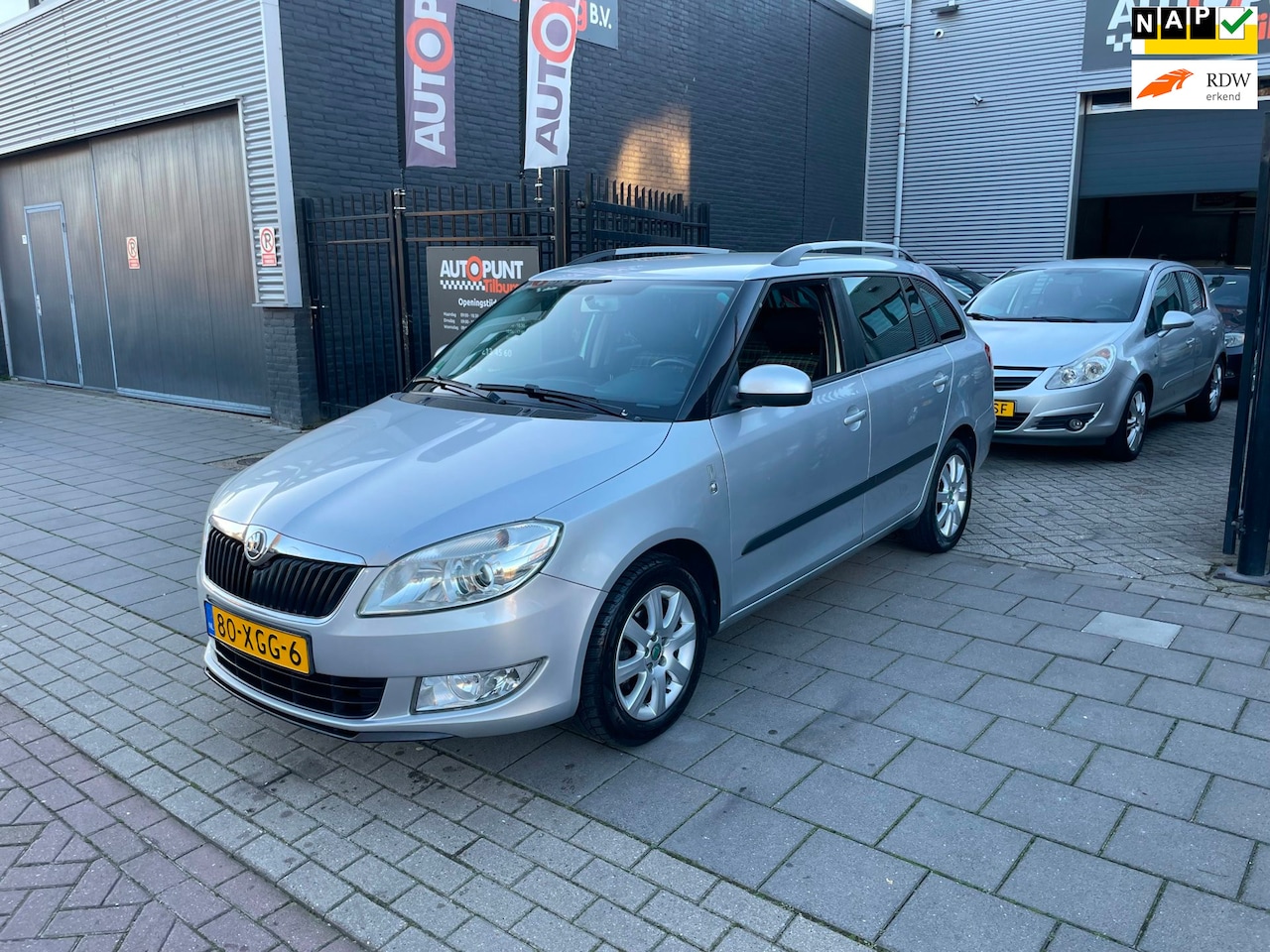 Skoda Fabia Combi - 1.2 TSI Style 3e Eigenaar! Airco PDC NAP APK - AutoWereld.nl