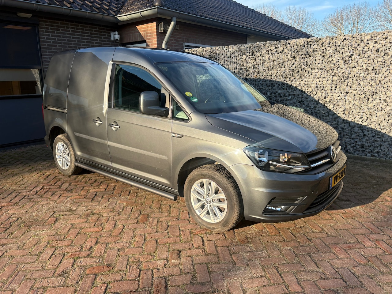 Volkswagen Caddy - 2.0 TDI L1H1 BMT Highline Automaat - AutoWereld.nl