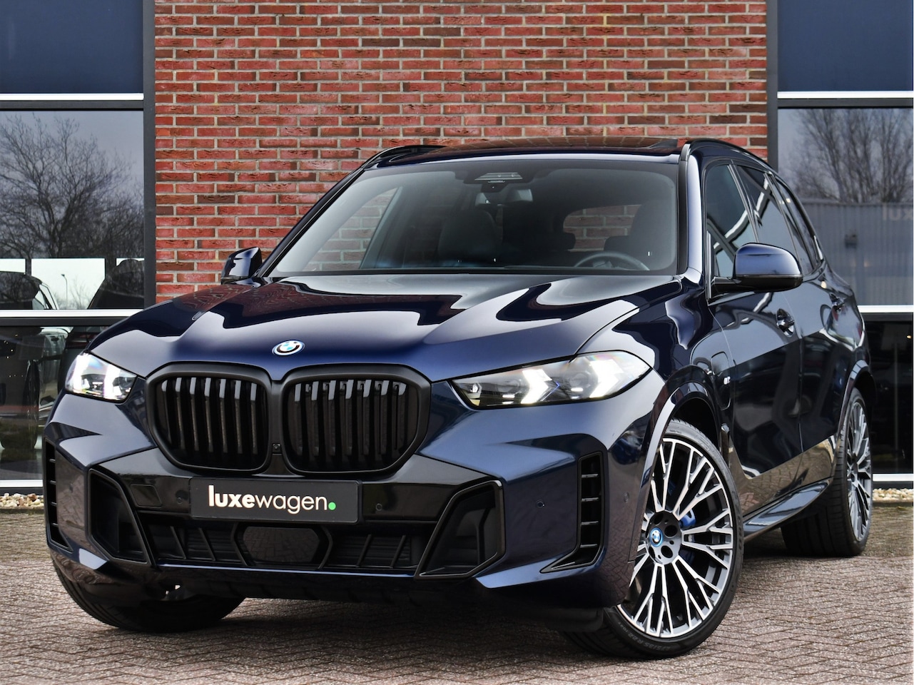 BMW X5 - xDrive50e M-Sport Pro Pano Trekh ACC Comfstoel HUD 360 22inch - AutoWereld.nl