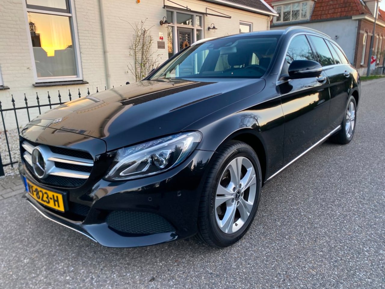 Mercedes-Benz C-klasse Estate - 180 Aut7,Avantgarde,Leder,Distronic,Burmester,Comand,enz. - AutoWereld.nl